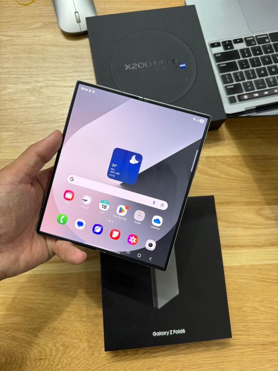 Galaxy Z Fold 6
