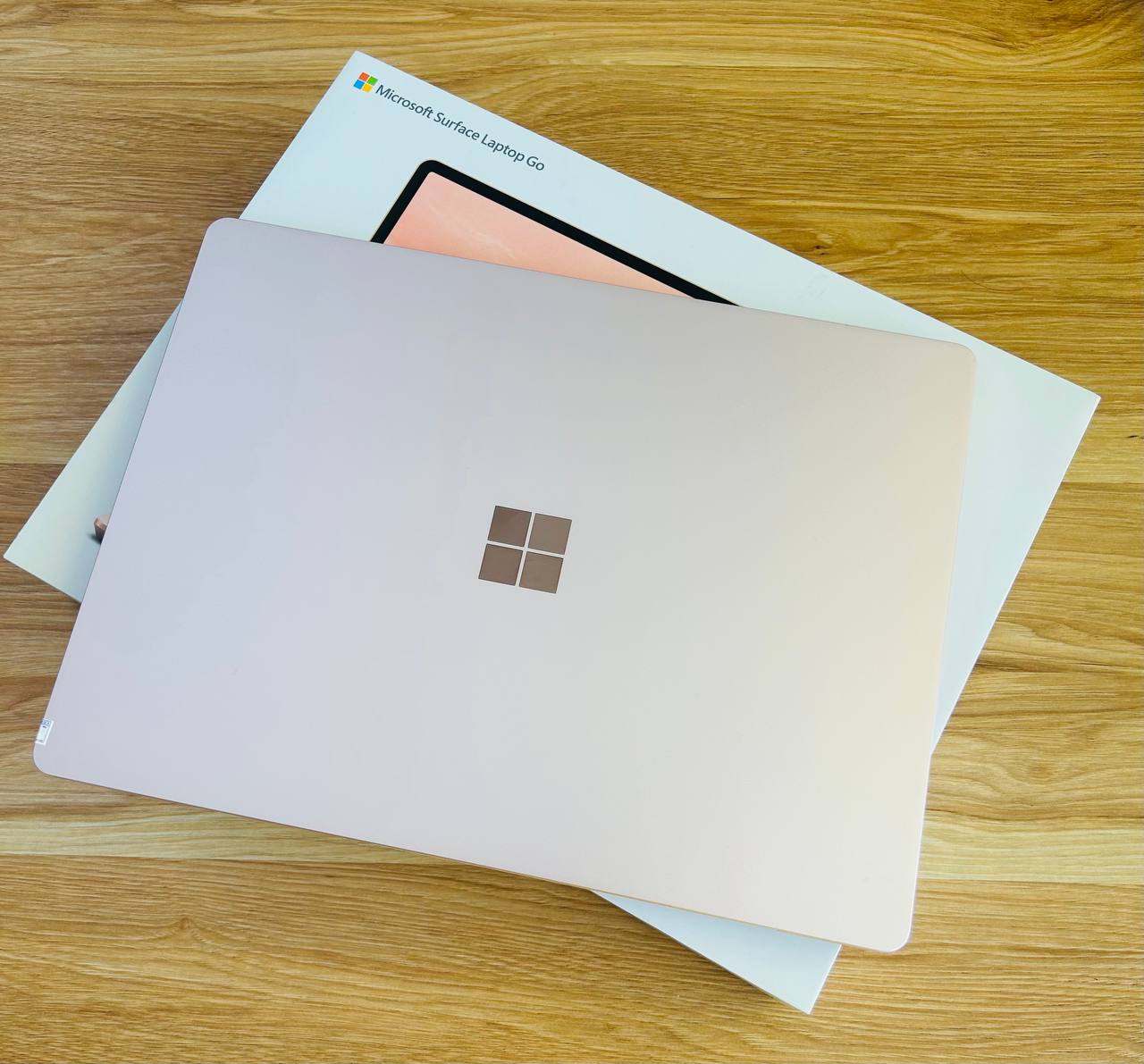 Surface Laptop Go (Gold)