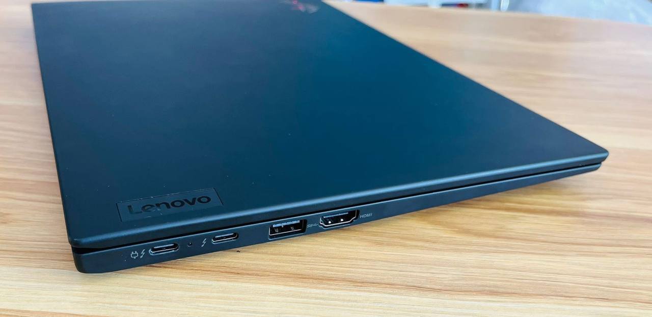 Lenovo Thinkpad X1 Carbon Gen 9