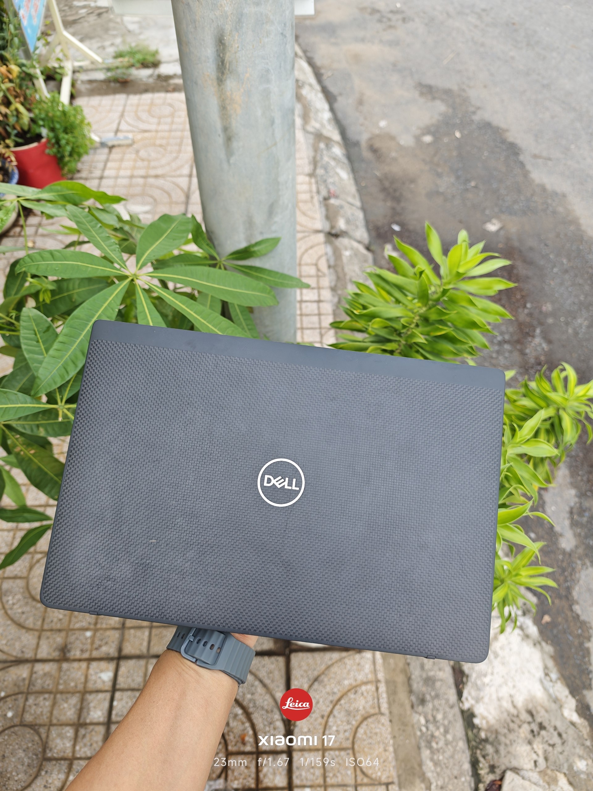 Dell Latitude 7400