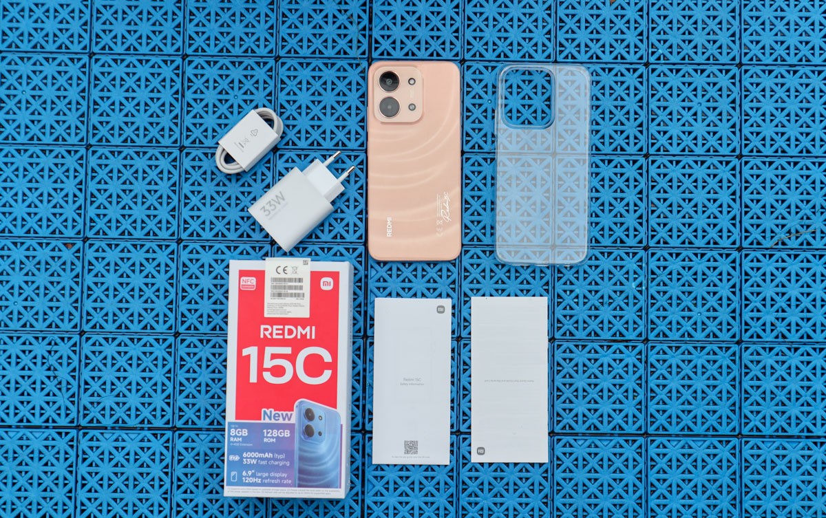 Trên tay Xiaomi Redmi 15C: Màn hình lớn 6.9 inch 120Hz, pin 6000mAh, giá chỉ 3.49 triệu